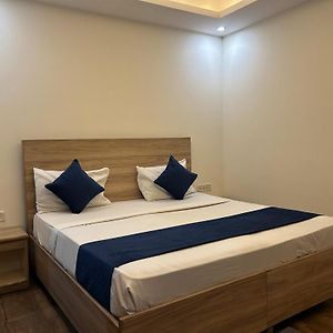 Airport Hotel Golden Bliss Near Delhi Airport